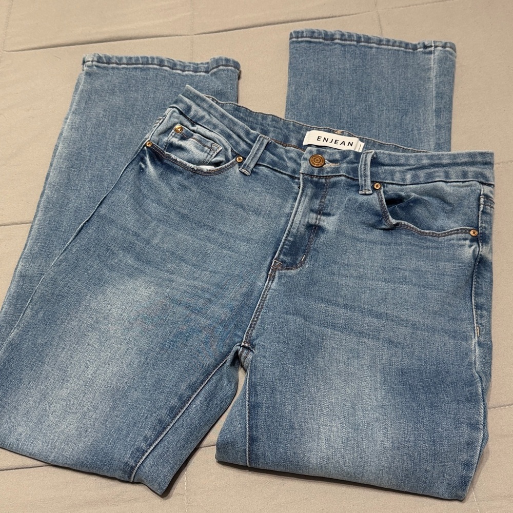 Enjean Straight leg jeans